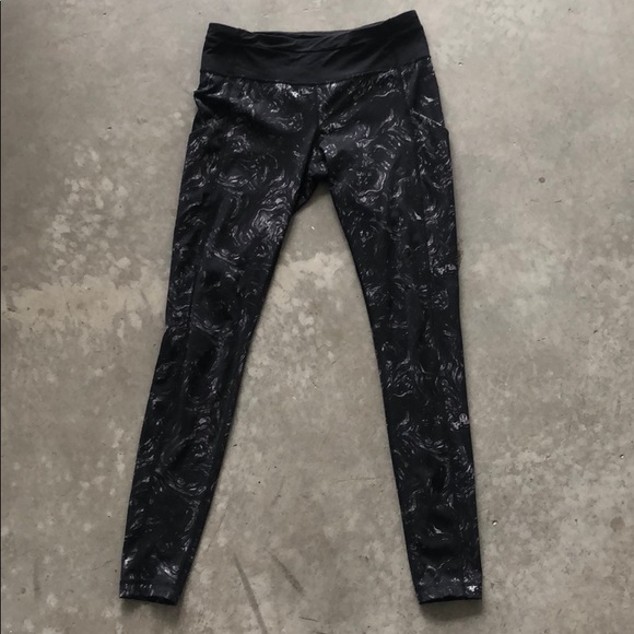 Lululemon Speed Tight, size 8 - Picture 4 of 4